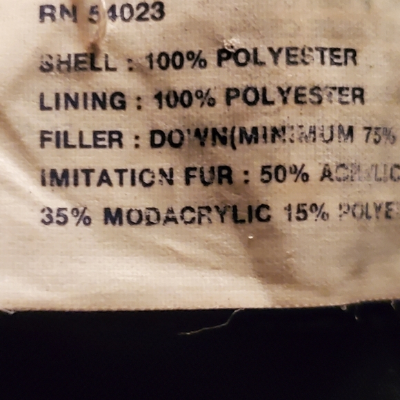 GAP PUFFER VEST (Uni-sex) - Picture 7 of 7